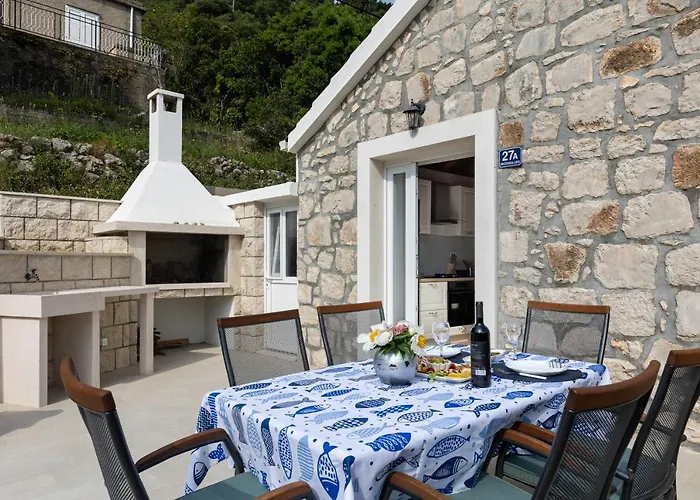 Perla - Small Comfy House With The Terrace *