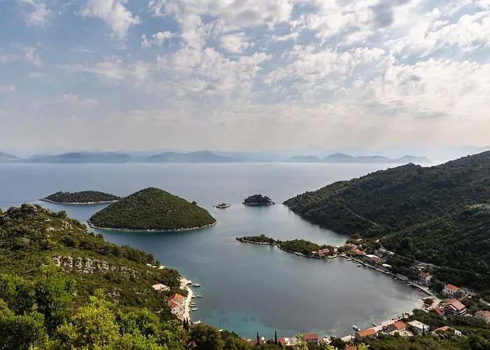 Perla - Small Comfy House With The Terrace